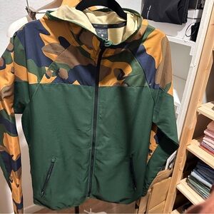 Nike Men's Green and Brown Camouflage Jacket